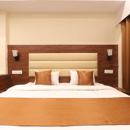 Hotel Blueark Lucknow Extérieur photo