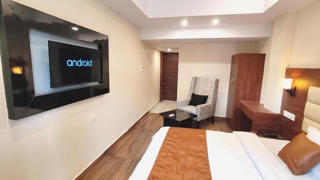 Hotel Blueark Lucknow Extérieur photo