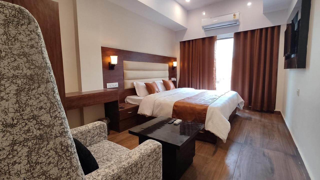 Hotel Blueark Lucknow Extérieur photo