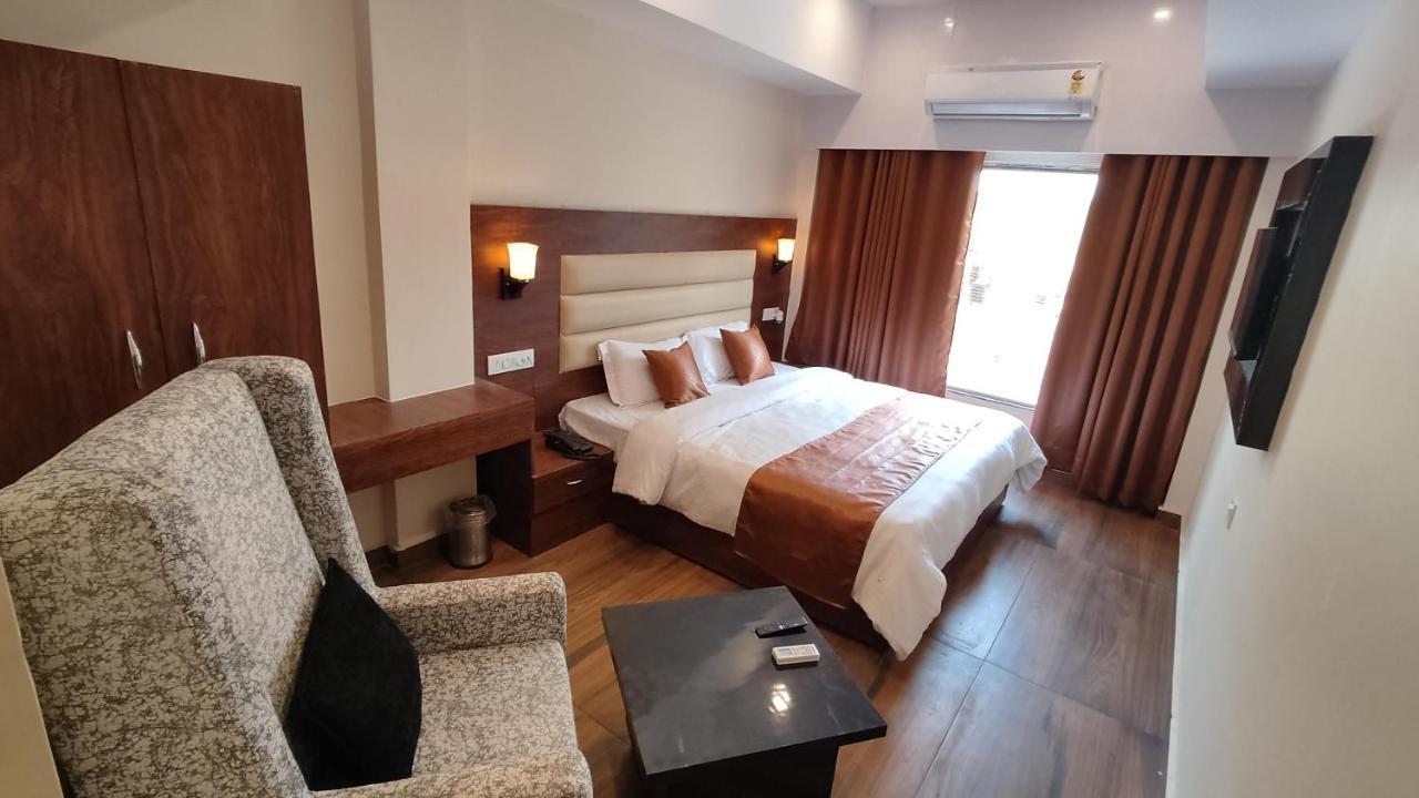 Hotel Blueark Lucknow Extérieur photo