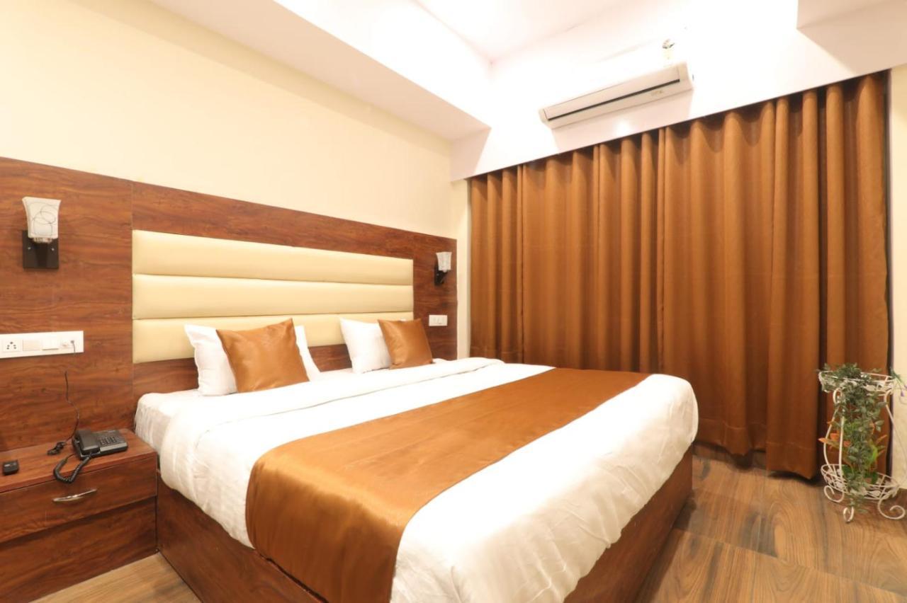 Hotel Blueark Lucknow Extérieur photo