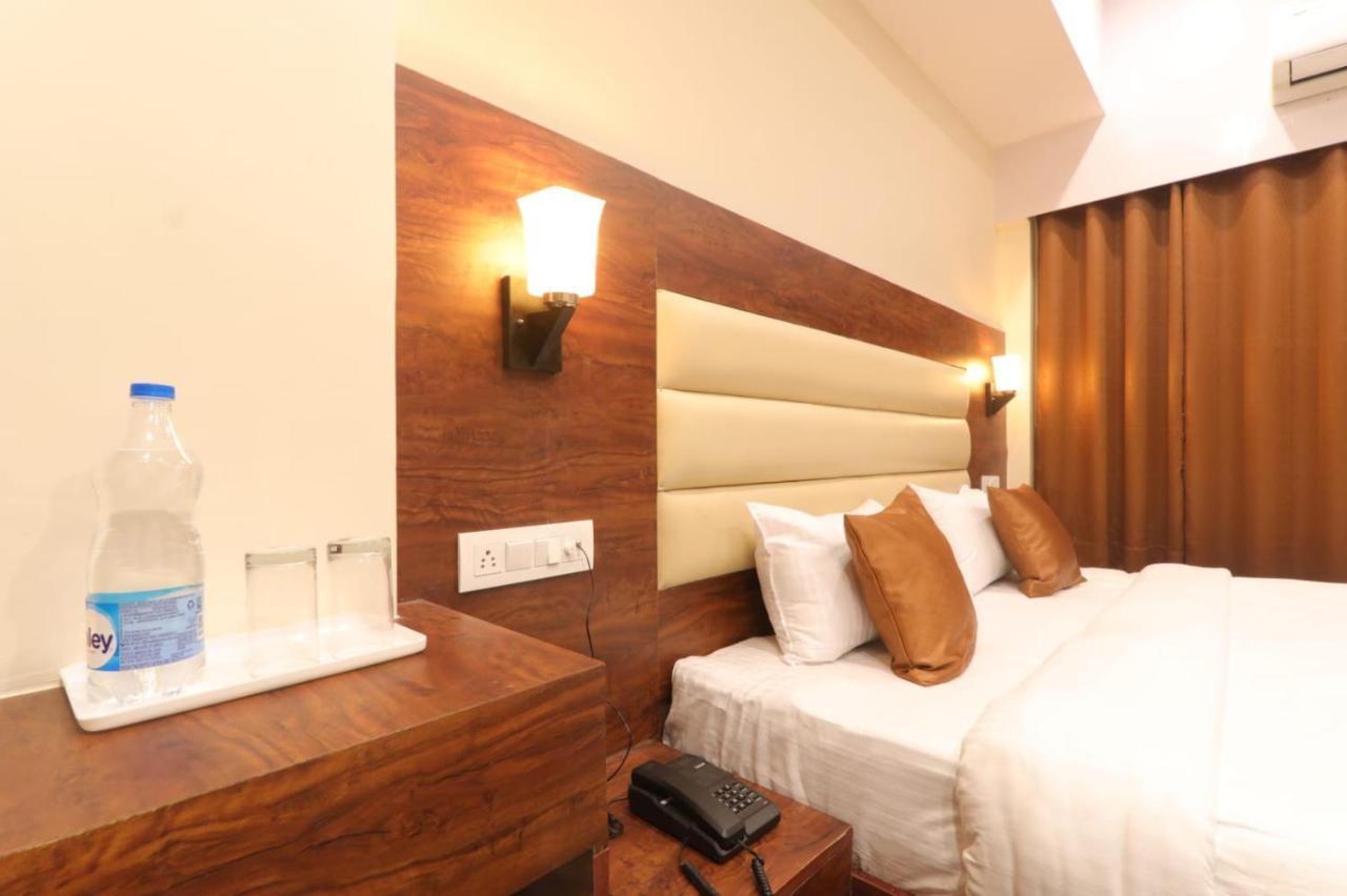 Hotel Blueark Lucknow Extérieur photo
