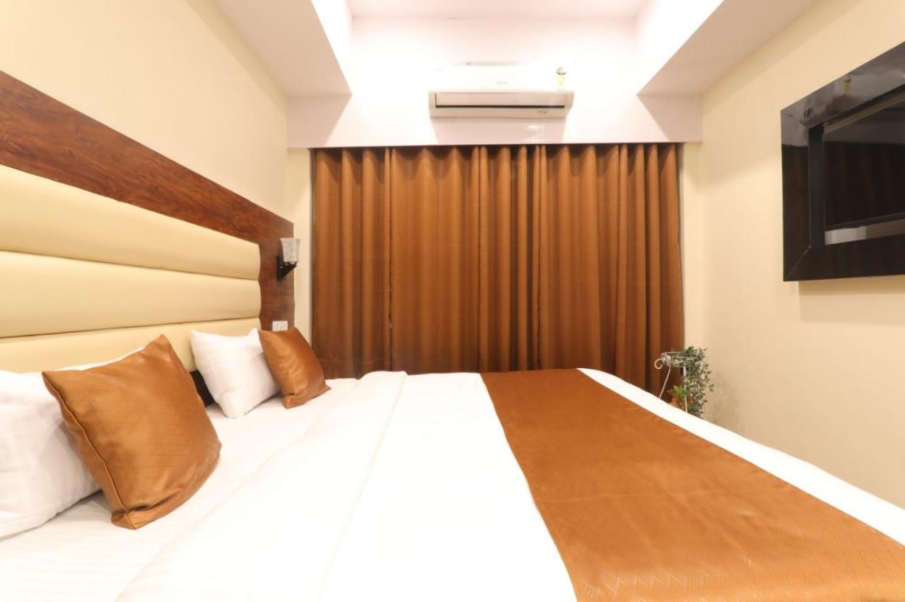 Hotel Blueark Lucknow Extérieur photo